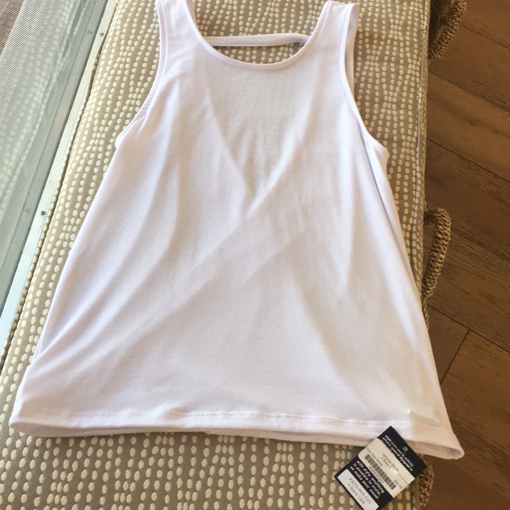 Onzie one Size White V back tank